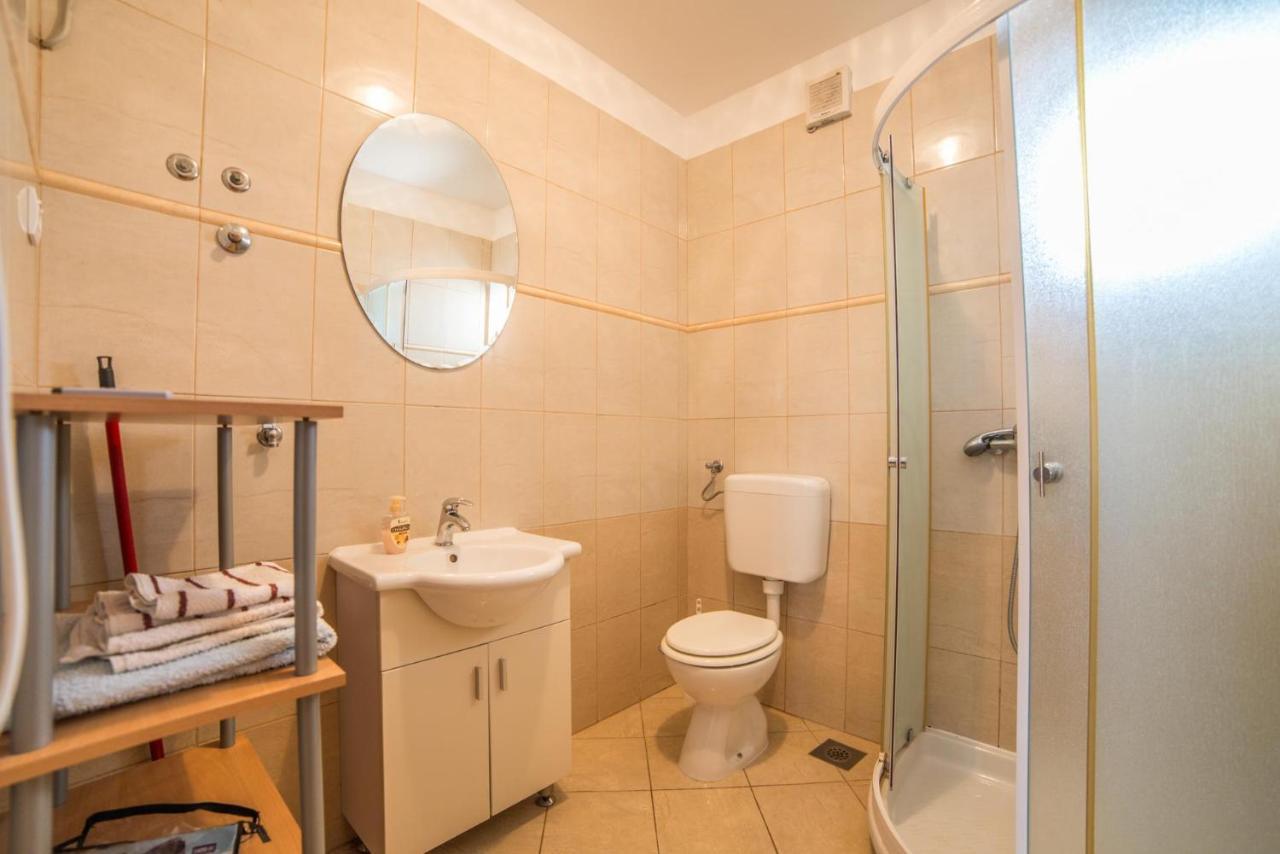 Apartments Đurđa Fazana Ngoại thất bức ảnh
