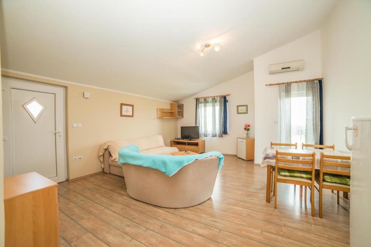 Apartments Đurđa Fazana Ngoại thất bức ảnh