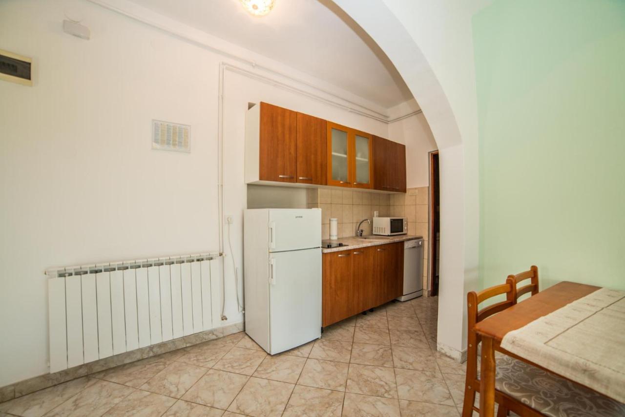 Apartments Đurđa Fazana Ngoại thất bức ảnh